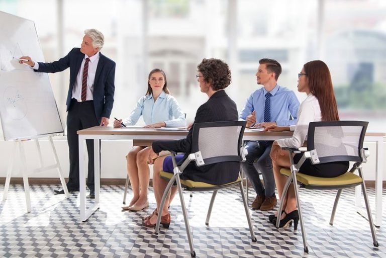 How Students Can Find Internships Easily (Even Without Experience)